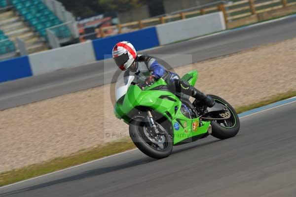 Motorcycle action photographs;Trackday digital images;donington;donington park leicestershire;donington photographs;event digital images;eventdigitalimages;no limits trackday;peter wileman photography;trackday;trackday photos