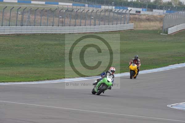 Motorcycle action photographs;Trackday digital images;donington;donington park leicestershire;donington photographs;event digital images;eventdigitalimages;no limits trackday;peter wileman photography;trackday;trackday photos