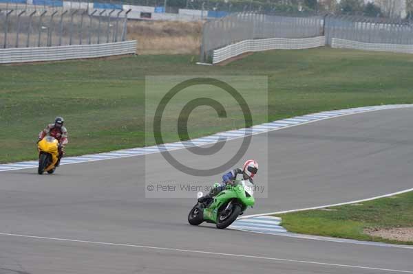 Motorcycle action photographs;Trackday digital images;donington;donington park leicestershire;donington photographs;event digital images;eventdigitalimages;no limits trackday;peter wileman photography;trackday;trackday photos