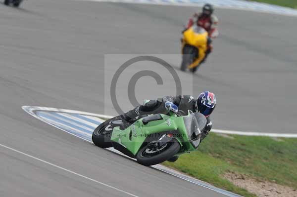 Motorcycle action photographs;Trackday digital images;donington;donington park leicestershire;donington photographs;event digital images;eventdigitalimages;no limits trackday;peter wileman photography;trackday;trackday photos