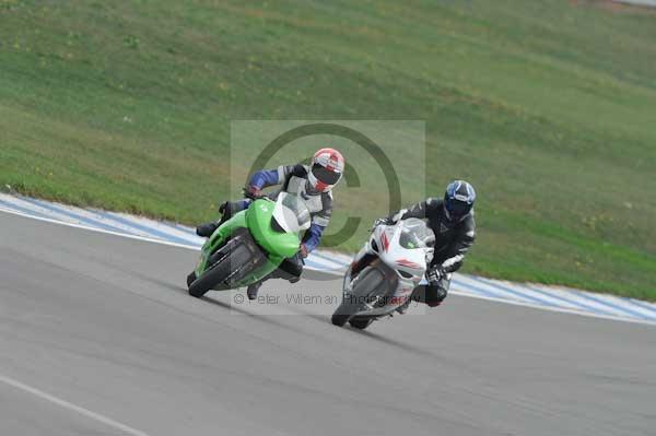 Motorcycle action photographs;Trackday digital images;donington;donington park leicestershire;donington photographs;event digital images;eventdigitalimages;no limits trackday;peter wileman photography;trackday;trackday photos