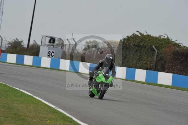 Motorcycle action photographs;Trackday digital images;donington;donington park leicestershire;donington photographs;event digital images;eventdigitalimages;no limits trackday;peter wileman photography;trackday;trackday photos