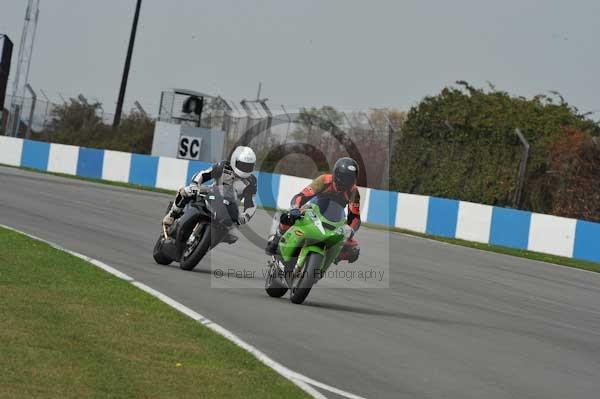 Motorcycle action photographs;Trackday digital images;donington;donington park leicestershire;donington photographs;event digital images;eventdigitalimages;no limits trackday;peter wileman photography;trackday;trackday photos