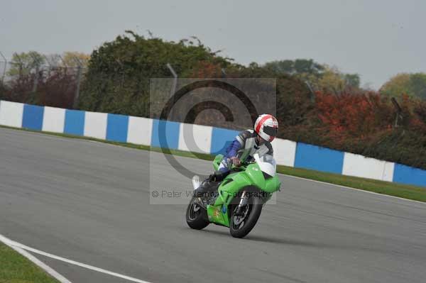 Motorcycle action photographs;Trackday digital images;donington;donington park leicestershire;donington photographs;event digital images;eventdigitalimages;no limits trackday;peter wileman photography;trackday;trackday photos