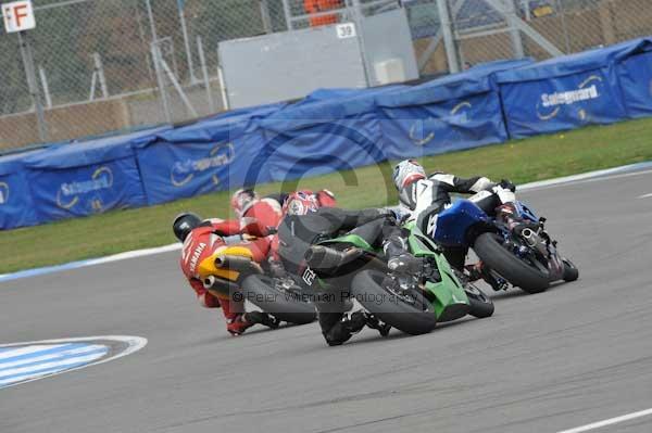 Motorcycle action photographs;Trackday digital images;donington;donington park leicestershire;donington photographs;event digital images;eventdigitalimages;no limits trackday;peter wileman photography;trackday;trackday photos