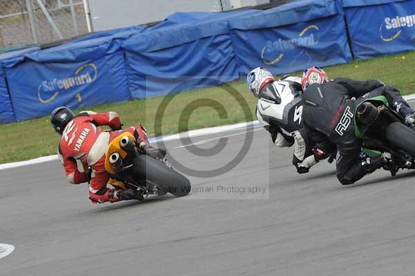 Motorcycle action photographs;Trackday digital images;donington;donington park leicestershire;donington photographs;event digital images;eventdigitalimages;no limits trackday;peter wileman photography;trackday;trackday photos