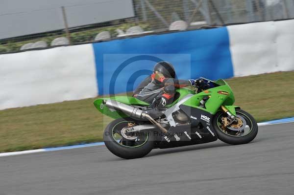 Motorcycle action photographs;Trackday digital images;donington;donington park leicestershire;donington photographs;event digital images;eventdigitalimages;no limits trackday;peter wileman photography;trackday;trackday photos