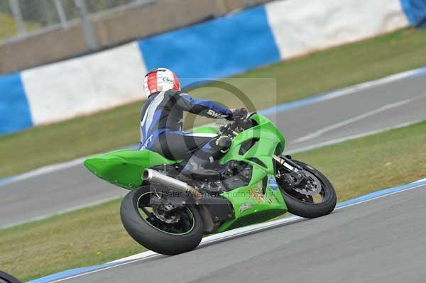 Motorcycle action photographs;Trackday digital images;donington;donington park leicestershire;donington photographs;event digital images;eventdigitalimages;no limits trackday;peter wileman photography;trackday;trackday photos