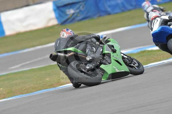 Motorcycle action photographs;Trackday digital images;donington;donington park leicestershire;donington photographs;event digital images;eventdigitalimages;no limits trackday;peter wileman photography;trackday;trackday photos