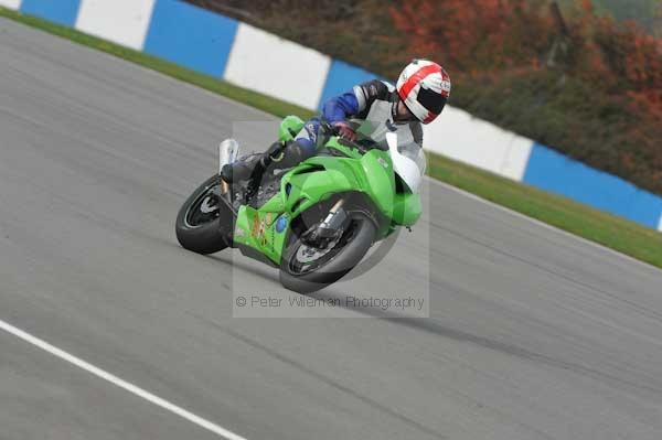 Motorcycle action photographs;Trackday digital images;donington;donington park leicestershire;donington photographs;event digital images;eventdigitalimages;no limits trackday;peter wileman photography;trackday;trackday photos