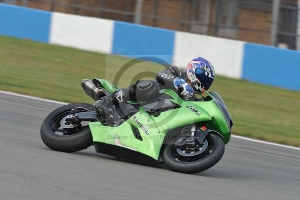 Motorcycle action photographs;Trackday digital images;donington;donington park leicestershire;donington photographs;event digital images;eventdigitalimages;no limits trackday;peter wileman photography;trackday;trackday photos