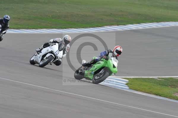 Motorcycle action photographs;Trackday digital images;donington;donington park leicestershire;donington photographs;event digital images;eventdigitalimages;no limits trackday;peter wileman photography;trackday;trackday photos