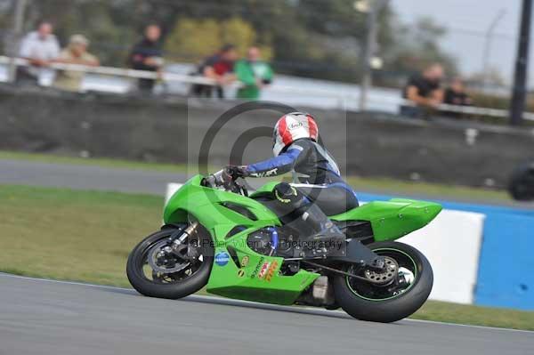 Motorcycle action photographs;Trackday digital images;donington;donington park leicestershire;donington photographs;event digital images;eventdigitalimages;no limits trackday;peter wileman photography;trackday;trackday photos