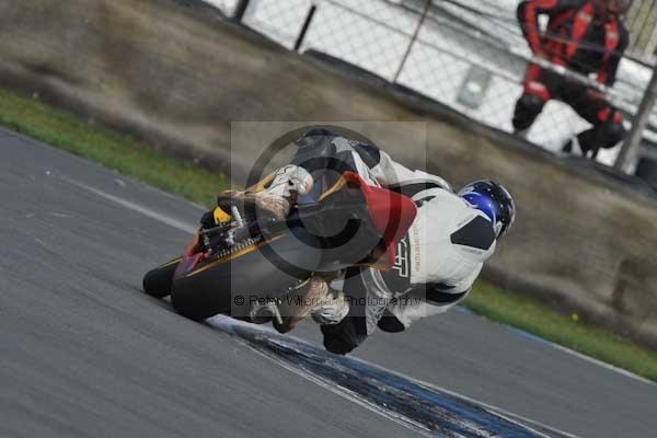 Motorcycle action photographs;Trackday digital images;donington;donington park leicestershire;donington photographs;event digital images;eventdigitalimages;no limits trackday;peter wileman photography;trackday;trackday photos