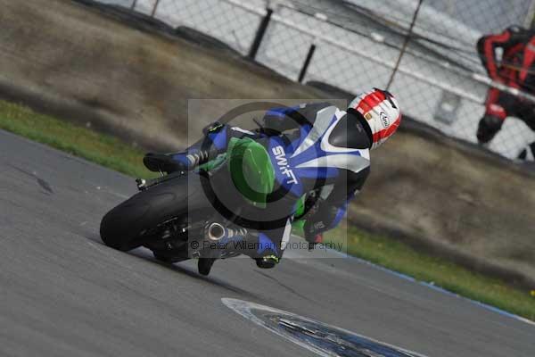 Motorcycle action photographs;Trackday digital images;donington;donington park leicestershire;donington photographs;event digital images;eventdigitalimages;no limits trackday;peter wileman photography;trackday;trackday photos