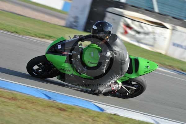 Motorcycle action photographs;Trackday digital images;donington;donington park leicestershire;donington photographs;event digital images;eventdigitalimages;no limits trackday;peter wileman photography;trackday;trackday photos