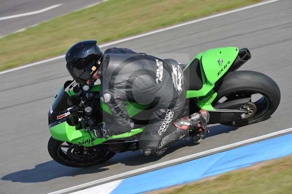 Motorcycle action photographs;Trackday digital images;donington;donington park leicestershire;donington photographs;event digital images;eventdigitalimages;no limits trackday;peter wileman photography;trackday;trackday photos