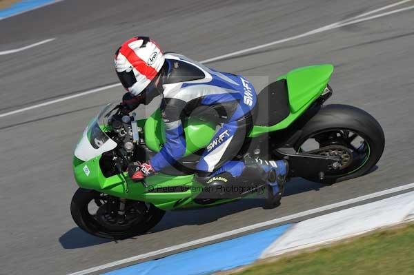 Motorcycle action photographs;Trackday digital images;donington;donington park leicestershire;donington photographs;event digital images;eventdigitalimages;no limits trackday;peter wileman photography;trackday;trackday photos