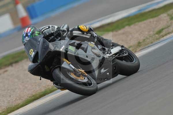 Motorcycle action photographs;Trackday digital images;donington;donington park leicestershire;donington photographs;event digital images;eventdigitalimages;no limits trackday;peter wileman photography;trackday;trackday photos