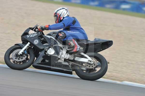 Motorcycle action photographs;Trackday digital images;donington;donington park leicestershire;donington photographs;event digital images;eventdigitalimages;no limits trackday;peter wileman photography;trackday;trackday photos