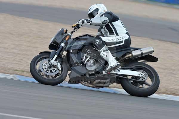 Motorcycle action photographs;Trackday digital images;donington;donington park leicestershire;donington photographs;event digital images;eventdigitalimages;no limits trackday;peter wileman photography;trackday;trackday photos