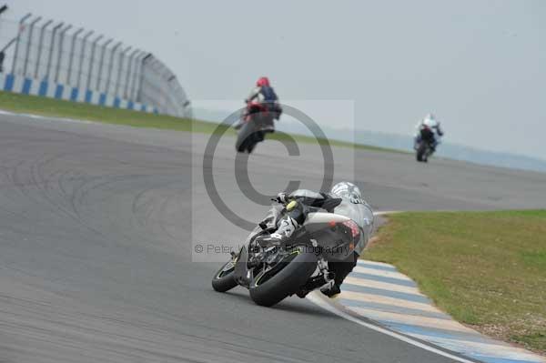 Motorcycle action photographs;Trackday digital images;donington;donington park leicestershire;donington photographs;event digital images;eventdigitalimages;no limits trackday;peter wileman photography;trackday;trackday photos