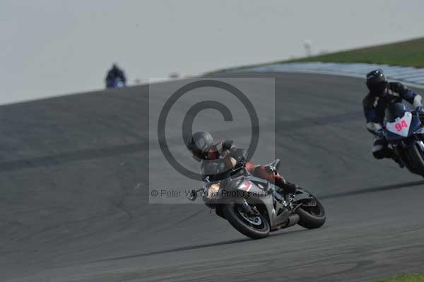 Motorcycle action photographs;Trackday digital images;donington;donington park leicestershire;donington photographs;event digital images;eventdigitalimages;no limits trackday;peter wileman photography;trackday;trackday photos