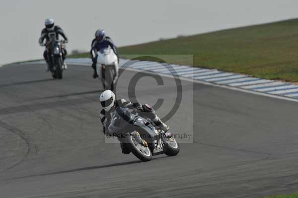 Motorcycle action photographs;Trackday digital images;donington;donington park leicestershire;donington photographs;event digital images;eventdigitalimages;no limits trackday;peter wileman photography;trackday;trackday photos