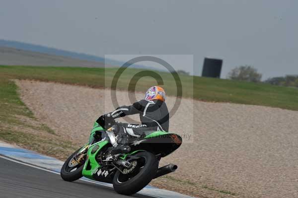 Motorcycle action photographs;Trackday digital images;donington;donington park leicestershire;donington photographs;event digital images;eventdigitalimages;no limits trackday;peter wileman photography;trackday;trackday photos