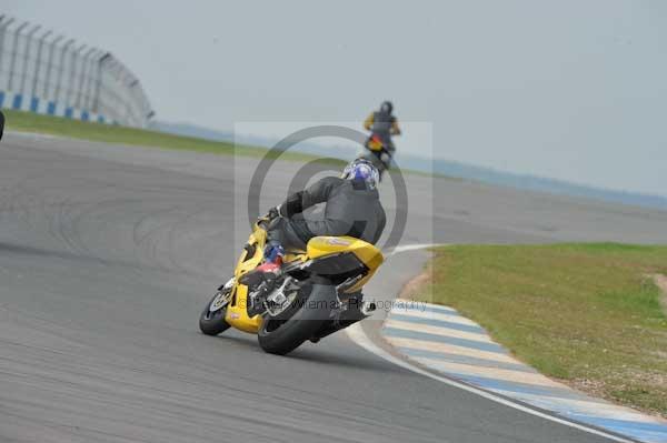 Motorcycle action photographs;Trackday digital images;donington;donington park leicestershire;donington photographs;event digital images;eventdigitalimages;no limits trackday;peter wileman photography;trackday;trackday photos