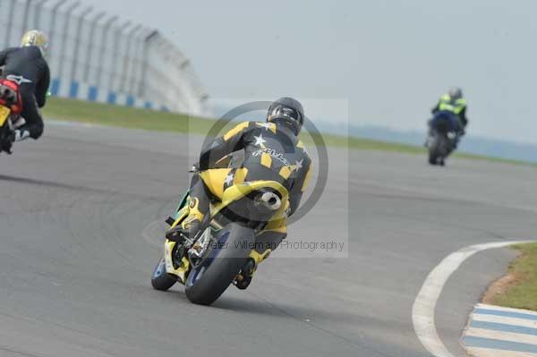 Motorcycle action photographs;Trackday digital images;donington;donington park leicestershire;donington photographs;event digital images;eventdigitalimages;no limits trackday;peter wileman photography;trackday;trackday photos