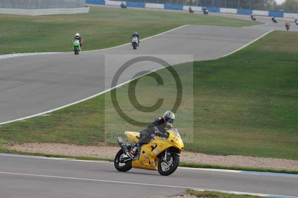 Motorcycle action photographs;Trackday digital images;donington;donington park leicestershire;donington photographs;event digital images;eventdigitalimages;no limits trackday;peter wileman photography;trackday;trackday photos