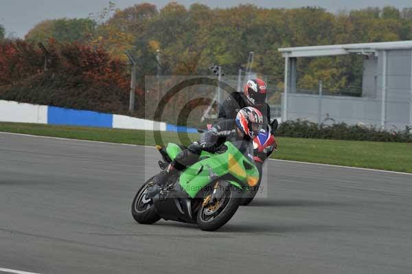 Motorcycle action photographs;Trackday digital images;donington;donington park leicestershire;donington photographs;event digital images;eventdigitalimages;no limits trackday;peter wileman photography;trackday;trackday photos