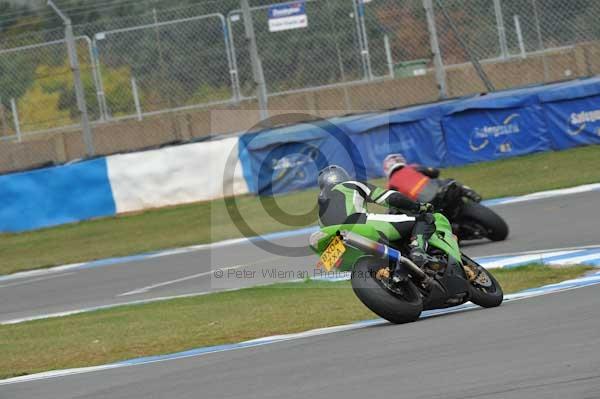 Motorcycle action photographs;Trackday digital images;donington;donington park leicestershire;donington photographs;event digital images;eventdigitalimages;no limits trackday;peter wileman photography;trackday;trackday photos