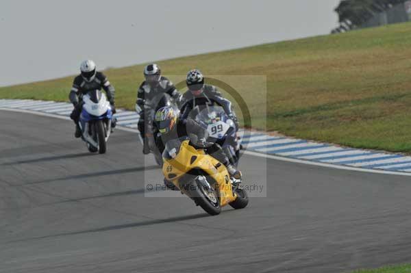 Motorcycle action photographs;Trackday digital images;donington;donington park leicestershire;donington photographs;event digital images;eventdigitalimages;no limits trackday;peter wileman photography;trackday;trackday photos