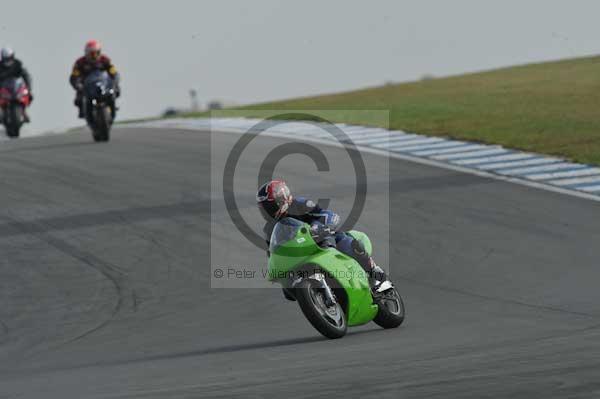 Motorcycle action photographs;Trackday digital images;donington;donington park leicestershire;donington photographs;event digital images;eventdigitalimages;no limits trackday;peter wileman photography;trackday;trackday photos