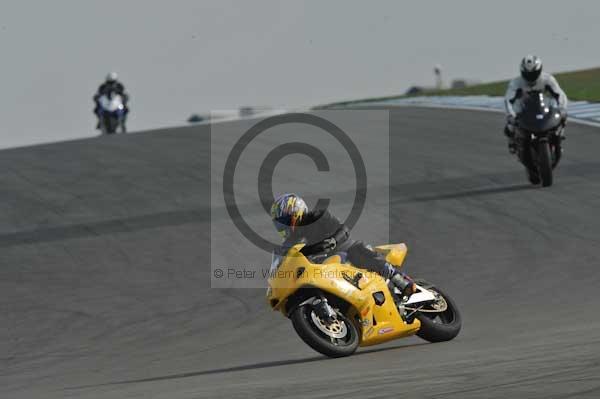 Motorcycle action photographs;Trackday digital images;donington;donington park leicestershire;donington photographs;event digital images;eventdigitalimages;no limits trackday;peter wileman photography;trackday;trackday photos