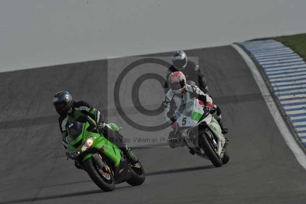 Motorcycle action photographs;Trackday digital images;donington;donington park leicestershire;donington photographs;event digital images;eventdigitalimages;no limits trackday;peter wileman photography;trackday;trackday photos