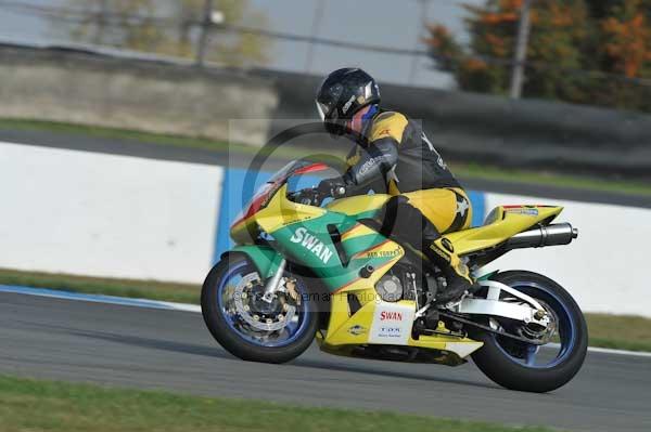 Motorcycle action photographs;Trackday digital images;donington;donington park leicestershire;donington photographs;event digital images;eventdigitalimages;no limits trackday;peter wileman photography;trackday;trackday photos