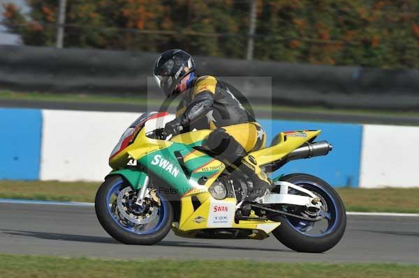 Motorcycle action photographs;Trackday digital images;donington;donington park leicestershire;donington photographs;event digital images;eventdigitalimages;no limits trackday;peter wileman photography;trackday;trackday photos