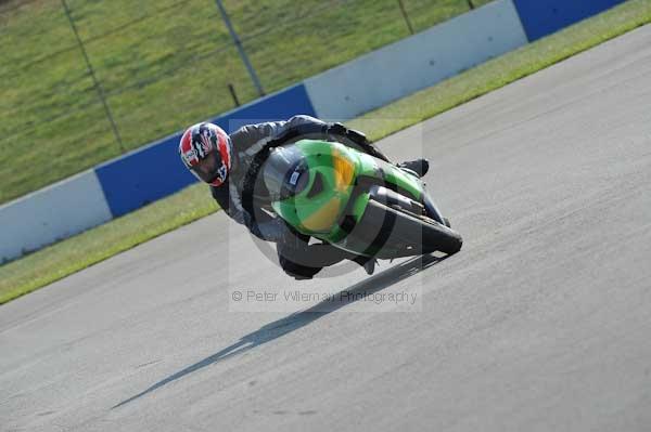 Motorcycle action photographs;Trackday digital images;donington;donington park leicestershire;donington photographs;event digital images;eventdigitalimages;no limits trackday;peter wileman photography;trackday;trackday photos