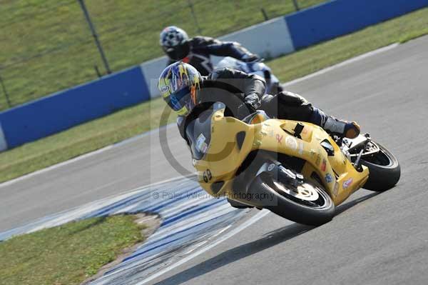 Motorcycle action photographs;Trackday digital images;donington;donington park leicestershire;donington photographs;event digital images;eventdigitalimages;no limits trackday;peter wileman photography;trackday;trackday photos