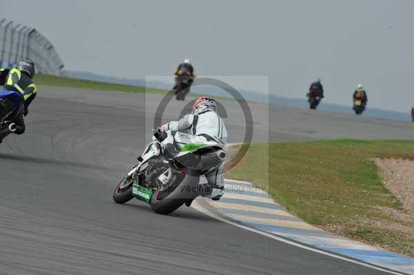 Motorcycle action photographs;Trackday digital images;donington;donington park leicestershire;donington photographs;event digital images;eventdigitalimages;no limits trackday;peter wileman photography;trackday;trackday photos