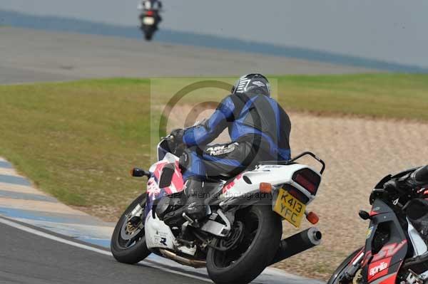 Motorcycle action photographs;Trackday digital images;donington;donington park leicestershire;donington photographs;event digital images;eventdigitalimages;no limits trackday;peter wileman photography;trackday;trackday photos