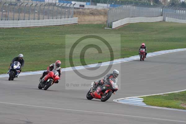 Motorcycle action photographs;Trackday digital images;donington;donington park leicestershire;donington photographs;event digital images;eventdigitalimages;no limits trackday;peter wileman photography;trackday;trackday photos