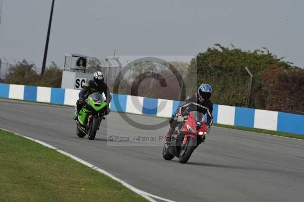 Motorcycle action photographs;Trackday digital images;donington;donington park leicestershire;donington photographs;event digital images;eventdigitalimages;no limits trackday;peter wileman photography;trackday;trackday photos