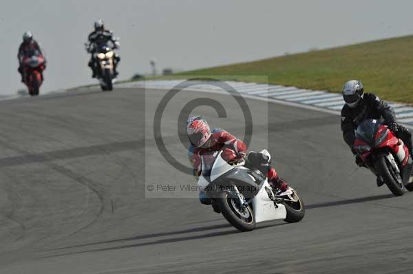 Motorcycle action photographs;Trackday digital images;donington;donington park leicestershire;donington photographs;event digital images;eventdigitalimages;no limits trackday;peter wileman photography;trackday;trackday photos