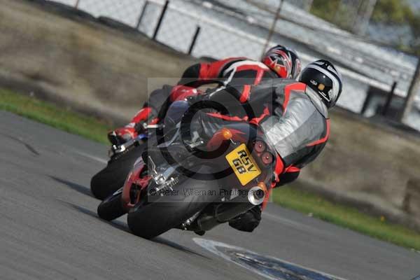 Motorcycle action photographs;Trackday digital images;donington;donington park leicestershire;donington photographs;event digital images;eventdigitalimages;no limits trackday;peter wileman photography;trackday;trackday photos