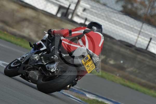 Motorcycle action photographs;Trackday digital images;donington;donington park leicestershire;donington photographs;event digital images;eventdigitalimages;no limits trackday;peter wileman photography;trackday;trackday photos