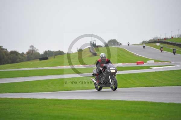 Motorcycle action photographs;Trackday digital images;event digital images;eventdigitalimages;no limits trackday;oulton park;oulton park circuit cheshire;oulton park photographs;peter wileman photography;trackday;trackday photos